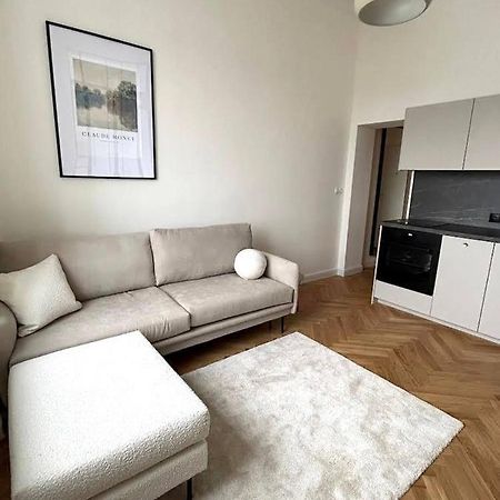 Old Town Residence , Wi-Fi , 2-Beds , Aesthetics - By Hik Apartments Varsavia Esterno foto