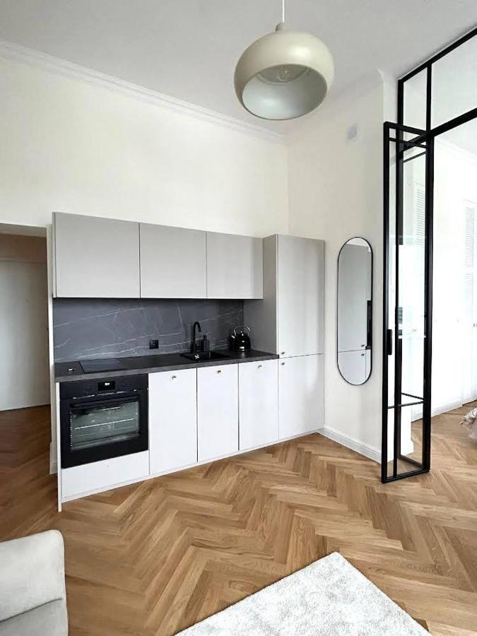 Old Town Residence , Wi-Fi , 2-Beds , Aesthetics - By Hik Apartments Varsavia Esterno foto